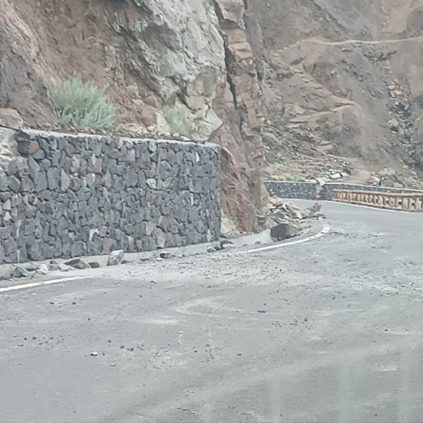 Iniciativa por La Gomera (IxLG) exige una actuación urgente para reforzar el talud en la carretera de la Playa de&nbsp;Alojera